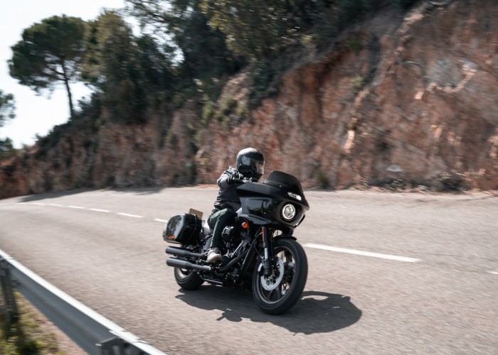 04 Harley Davidson Low Rider ST w akcji